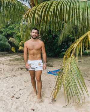 Anthony Matéo Instagram - C’est l’amour à la plage, ahouu TCHA-TCHA-TCHA 🏝❤️🇲🇶 #martinique #hapiness #romance