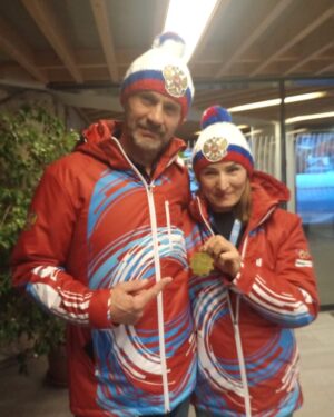 Anton Shipulin Instagram - Сегодня мама стала лучшей в мире на зимнем фестивале мастеров в Инсбруке! Фактически — олимпийская чемпионка среди ветеранов по биатлону в индивидуальной гонке! Мама, гордимся тобой, любим тебя! ❤❤❤