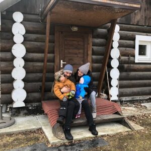 Anton Shipulin Instagram - Привет, друзья!

Сегодня Губернатор Свердловской области @evgenykuyvashev подписал указ о продлении режима полной самоизоляции до 20 апреля. По рекомендации главы региона, не следует без особой необходимости покидать свои дома. Все эти меры необходимы для снижения риска распространения коронавирусной инфекции.

Ну, а пока мы с моей семьей решили перебраться за город к родителям. Будем соблюдать режим самоизоляции здесь. Тут все-таки свежий воздух, двор свой, дети могут вдоволь наиграться. Да, и сидеть в четырех стенах в квартире с двумя маленьким детьми, все-таки невыносимо. Им хочется бегать, прыгать и играть, но на детскую площадку выходить пока нельзя. 
В общем, не унываем, друзья! Этот трудный период обязательно закончится! А мы станем лишь сильнее! Хороших выходных, берегите себя и близких!

P.s. а как вы проводите время в самоизоляции?