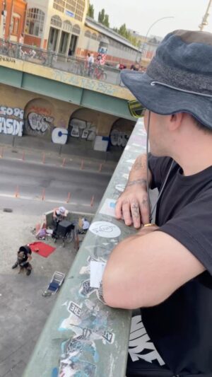 Anton Wellboy Instagram - Ми є. Були. І будем ми. Й Вітчизна наша з нами.
