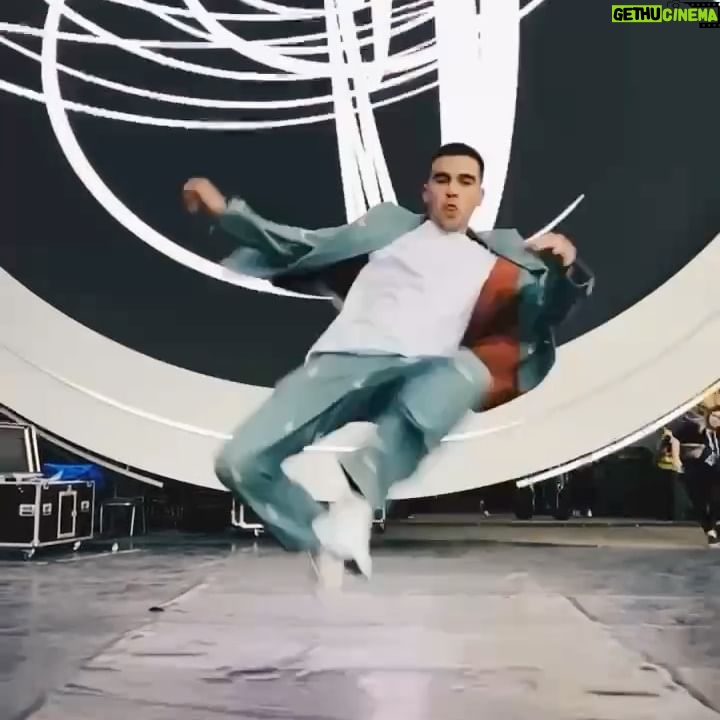 Anton Wellboy - 1.5K Likes - Шось на креативному з @a.wellboy 🤪
Гортайте 😅🫰🏻