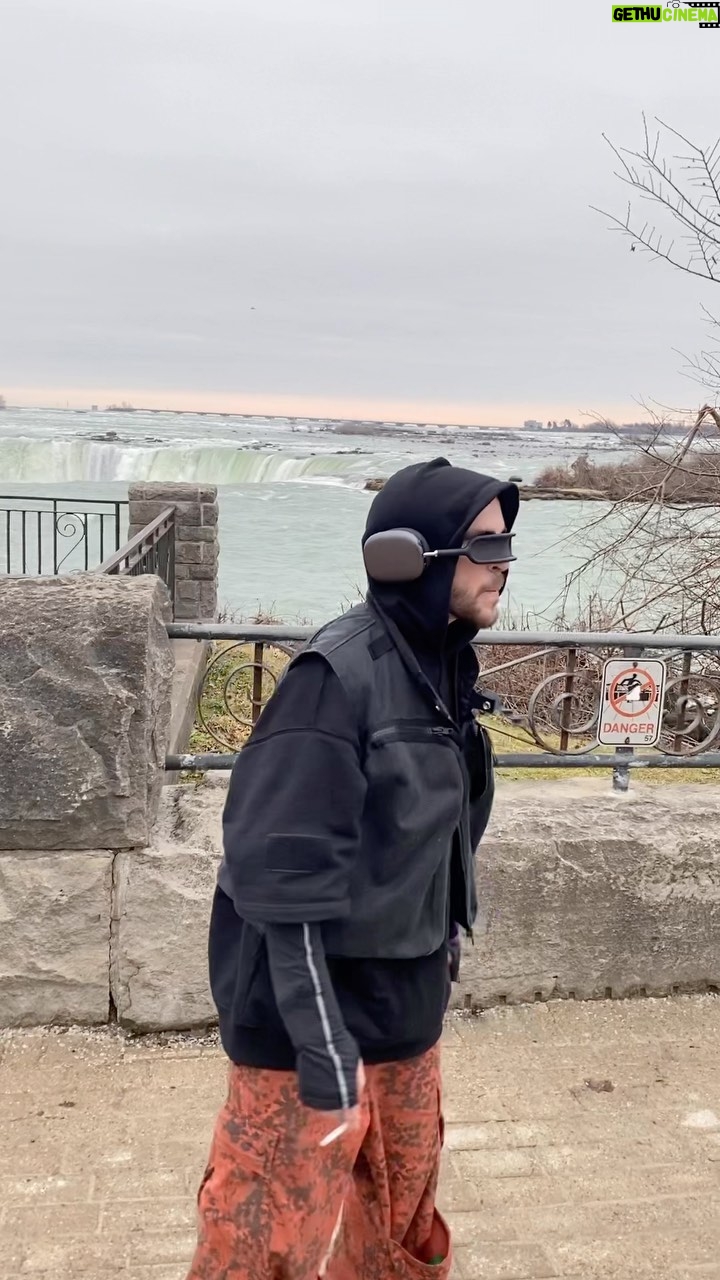 Anton Wellboy - 6.6K Likes - Ми веземо в Україну гусіний вайб! Сила води, сила лісу, сила вишень!🦾
