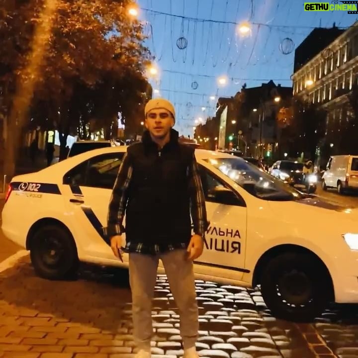 Anton Wellboy - 1.5K Likes - Шось на креативному з @a.wellboy 🤪
Гортайте 😅🫰🏻