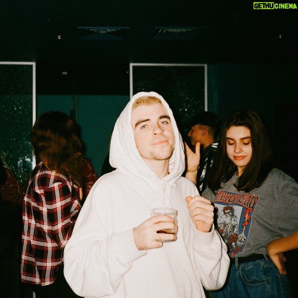 Anton Wellboy - 4.8K Likes - šŠ Š·Š°Ńаз напиŃŃŃŃ Š² ŠŗŠ¾Š¼ŃŠ½ŃŠø ŃŠŗŃŠ»ŃŠŗŠø ваŃŃŠ¹ Š¼Š°Š¼Ń ŃŠ¾ŠŗŃв, не ŠæŠµŃŠµŠ²ŃŃŃŃŃŠø ŃŠµ ŃŠµŃез facebookš²
š·Š Š½Šµ Š²ŠøŠŗŠøŠ“ŃŠ¹Ńе Š°Š½Š“ŃŠ¾ŃГи, бо ŃŠµŃез 5 ŃŠ¾ŠŗŃв на ниŃ
Š±ŃŠ“е моГно ŃŠ¾ŃŠŗŠ°ŃŠøŃŃšø
#35mm