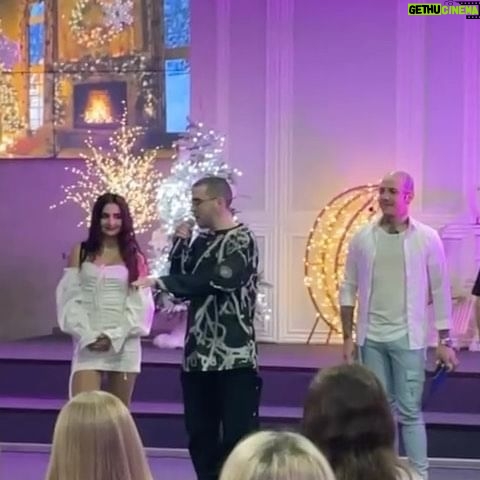 Anton Wellboy - 3.7K Likes - Вчора МВС організували справжнє свято для маленьких героїв.
Це діти, вчинками яких зараз захоплюються дорослі. У кожного з них своя історія. Але об’єднують їх великі серця та любов до рідної України. Ці маленькі українці роблять все, щоб прискорити нашу перемогу.
Приємно було особисто познайомитись з кожним. Гарно провели час. Дякую @mvs_ua за запрошення 🫶