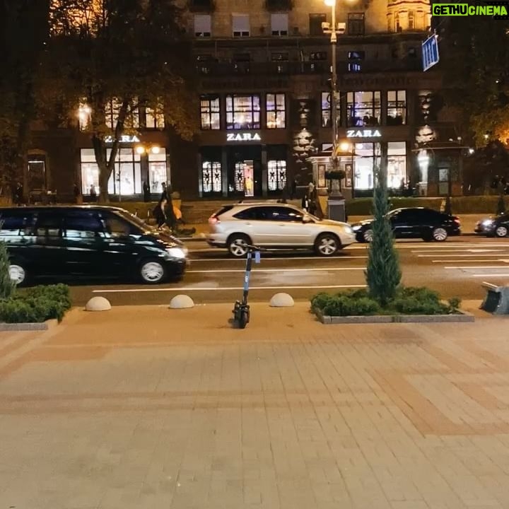Anton Wellboy - 1.5K Likes - Шось на креативному з @a.wellboy 🤪
Гортайте 😅🫰🏻