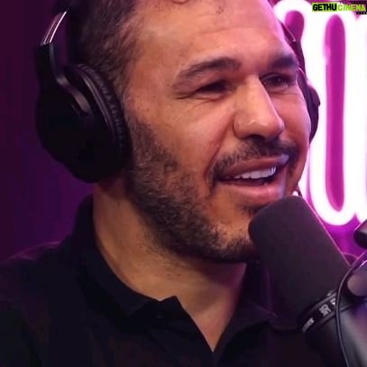 Antônio Rogério Nogueira - 271 Likes - Na hora do combate, cada movimento é uma resposta treinada. 🥊💥 Isso é o poder da preparação.
No ringue, não há espaço para dúvidas, apenas para ação.
E é o treino incansável, aquele que desafia tudo, que constrói a confiança necessária para enfrentar qualquer adversário.
No calor da batalha, não é apenas o mais forte que vence, mas o mais preparado.
Treine duro, prepare-se mais ainda, e entre no ringue sabendo que você já venceu inúmeras vezes antes, cada uma delas em seu treinamento.
#PreparaçãoÉChave #ConfiançaNoCombate #TreinoTransforma