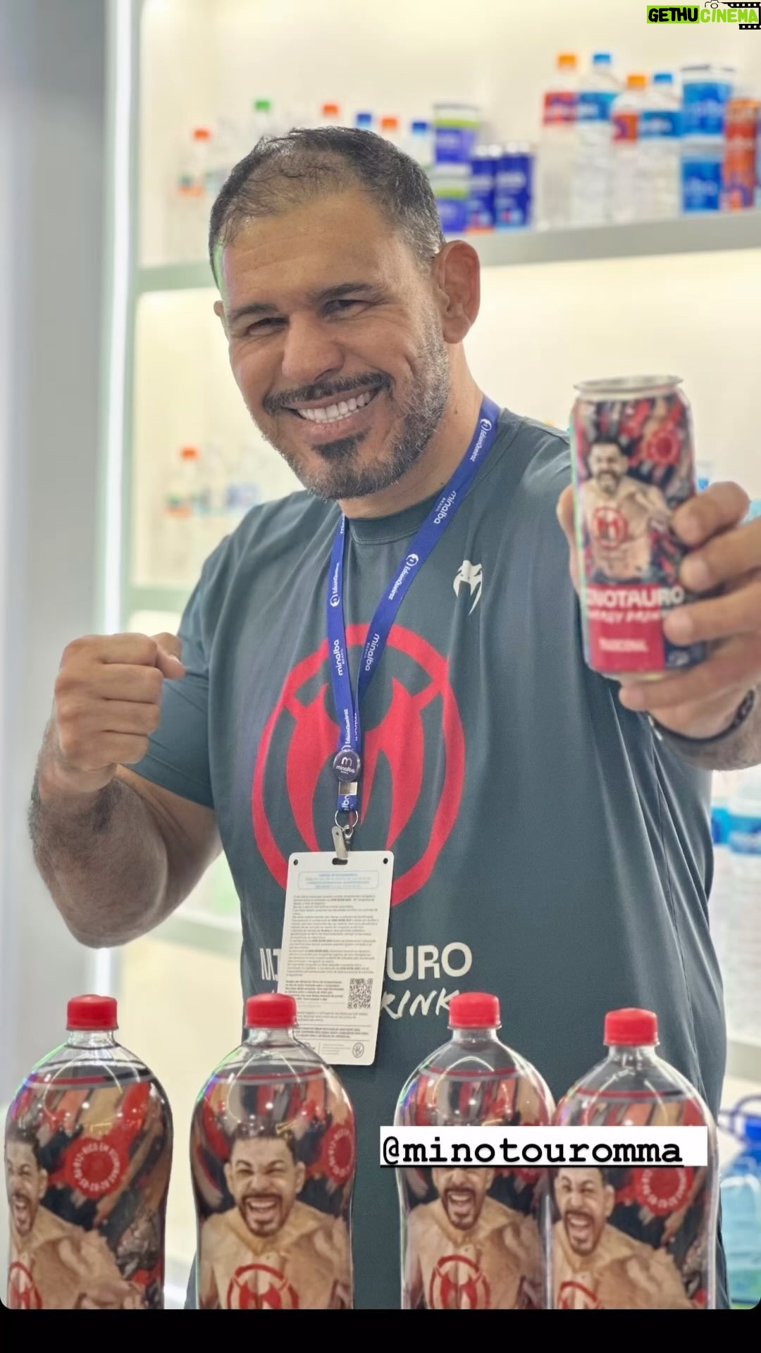 Antônio Rogério Nogueira - 429 Likes - A espera acabou, agora a nossa energia chegou no latão também @minotauroenergy energia de campeão 🔥🔥🔥