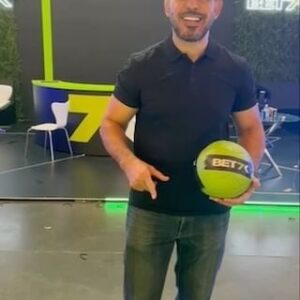 Antônio Rogério Nogueira Instagram - “Se você sempre colocar limites no que você pode fazer, físico ou de qualquer outra coisa, vai se espalhar por todo o resto da sua vida, não há limites, há apenas platôs.”
~Bruce Lee .
Não há limites.
Parceria explosiva com essa grande marca @bet7k e Minotouro🔥🔥