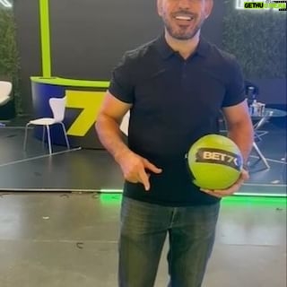 Antônio Rogério Nogueira - 216 Likes - “Se você sempre colocar limites no que você pode fazer, físico ou de qualquer outra coisa, vai se espalhar por todo o resto da sua vida, não há limites, há apenas platôs.”
~Bruce Lee .
Não há limites.
Parceria explosiva com essa grande marca @bet7k e Minotouro🔥🔥