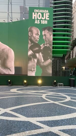 Antônio Rogério Nogueira Instagram - Reviva os melhores momentos do evento pré-luta da última quarta-feira! 🥊🔥 As eletrizantes ‘encaradas’ incendiaram a plateia! Vai ser hoje dia 15/06, São Paulo vai tremer, lutas prometem ainda mais adrenalina, com o duelo mais aguardado entre Anderson Silva e Chael Sonnen. 
Você não vai querer perder essa noite épica! 💥👊
#SpatenFightNight #Minotauro #Minotouro #MMA #AndersonSilva #ChadSonnen #Spaten