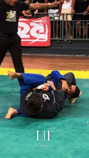 Antônio Rogério Nogueira Instagram - “Deus ainda realiza sonhos 💭”

@copaalfabarra🔥

Espetáculo de jiu-jitsu do Kristian dos @irmaosk_bjj

⛩️ @aliadosbjj | @avescoladelutas 
@minotouromma
•
•
🎥 @lf_fotografando | @lari_figueiredo.1
•
•
#copaalfabarra #jiujitsu #bjj #reels #campeão #riodejaneiro