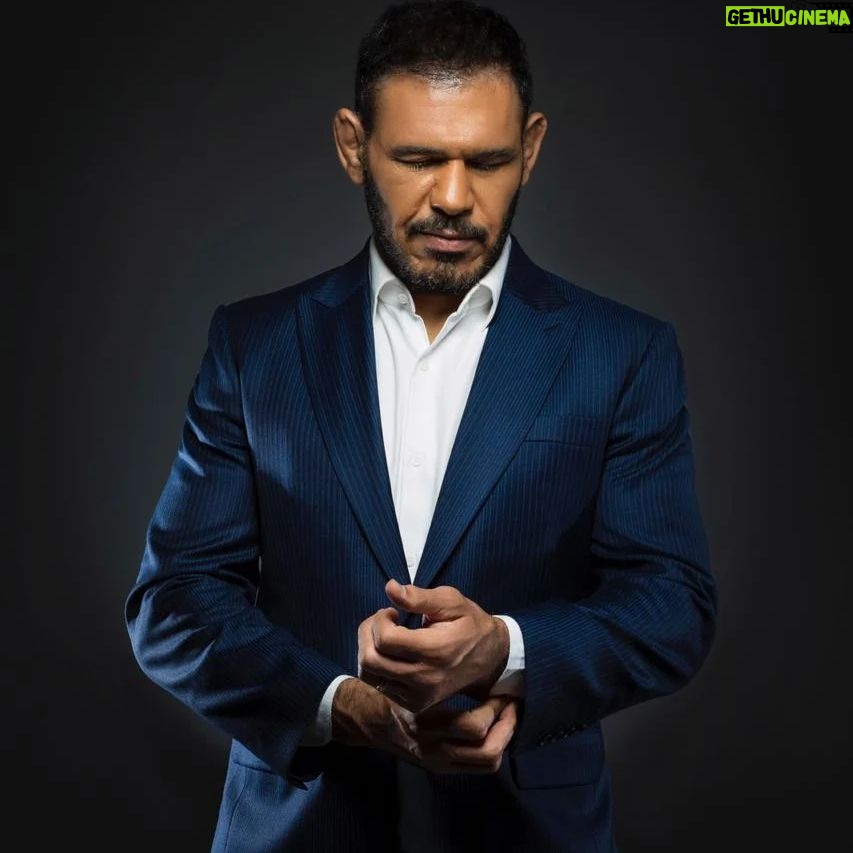 Antônio Rogério Nogueira - 251 Likes - Quando subo no palco, não estou apenas falando sobre técnicas e estratégias.
Estou falando sobre a força mental e a capacidade de transformar desafios em conquistas.
Acredito firmemente que o primeiro lugar onde você deve se ver vitorioso é na sua própria mente.
Visualizar o sucesso é fundamental para manter o foco, cultivar a determinação e acreditar no seu potencial.
Lembre-se, a estrada para o sucesso é pavimentada com determinação e trabalho duro.
O futuro pertence àqueles que estão dispostos a investir em si mesmos todos os dias.
E você, como está preparando sua mente para o sucesso? 🚀
#mentalidadedecampeão #superação #altaperformance #resiliência #minotouro #teamnogueira #motivação