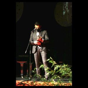 Antonio Velázquez Instagram - Gracias a todo el equipo del Festival Internacional de Granada @premioslorca y a su director  @jorgeonieva por este bonito reconocimiento.
Un orgullo apadrinar este festival.
#premiotalentoandaluz #premioslorca @espacio_de_arte_moreno 
🎩 @portagomoda