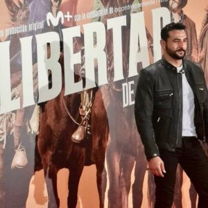 Antonio Velázquez Instagram - HOY llega la LIBERTAD 
de Enrique Urbizu en @movistarplus y
LIBERTAD en las salas de cine 🍿

@lazonacine 🔥

Guion de Miguel Barros y Michel Gaztambide 

🎥 EQUIPO NIVEL DIOS ❤️ 🎬 

#libertadurbizu 
@lazonacine #seriesespañolas
 #cineespañol