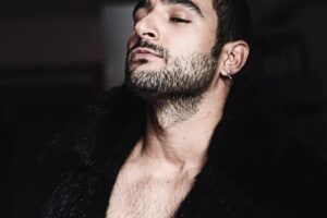 Antonio Velázquez Instagram - Desafiante… 
@bernardodoral
