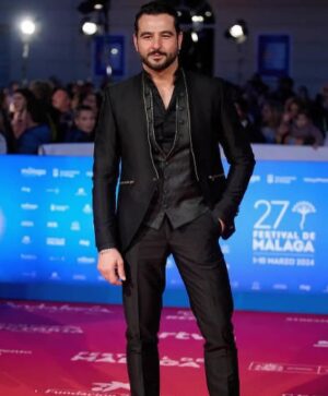 Antonio Velázquez Instagram - FESTIVAL DE MÁLAGA 
@festivalmalaga 
Gracias Malaga por hacernos vibrar de esa manera tan bonita . 💚🤍💚
@portagomoda
