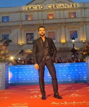 Antonio Velázquez Instagram - FESTIVAL DE MÁLAGA 
@festivalmalaga 
Gracias Malaga por hacernos vibrar de esa manera tan bonita . 💚🤍💚
@portagomoda