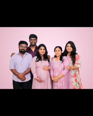 Anu Anand Instagram - 😍😍😍“Heyyy Naaa CHITHI aaaiiteeennnnn” 😍😍😍

We are over the moon to announce that our precious little angles 👼👼 have finally made their grand entry to the world ! Both Mom and babies are all healthy and happy. 🌟👶🏻♥️🧿🧿
@anjalianand27 & @joelanandpaul 

#neice #babies #family #sister #eldersister #neicelove #twinbabies