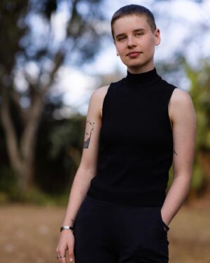Anuna De Wever Instagram - My Queerness is my superpower.

No need to fit into any boxes.

We’re all unique, and yet,
we’re all the same:
Human.

📸 @joachim_blomme