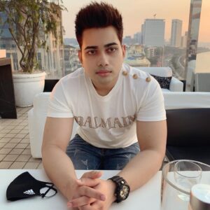 Anusheel Chakrabarty Instagram - 𝒀𝒐𝒖 𝒈𝒍𝒐𝒘 𝒅𝒊𝒇𝒇𝒆𝒓𝒆𝒏𝒕𝒍𝒚 𝒘𝒉𝒆𝒏 𝒚𝒐𝒖’𝒓𝒆 𝒂𝒄𝒕𝒖𝒂𝒍𝒍𝒚 𝒉𝒂𝒑𝒑𝒚....𝙎𝙬𝙞𝙥𝙚 ⬅️
.
.
𝐏𝐢𝐜 𝐂𝐨𝐮𝐫𝐭𝐞𝐬𝐲: @sandeep1991moorjani 𝐁𝐫𝐨 ❤️
.
.
𝐌𝐚𝐤𝐞 𝐮𝐩: @maccosmetics @maccosmeticsindia 
.
.
#instagood #instagram #photooftheday #instalike #photography #l #me #anusheelchakrabarty #actor #bollywood #picoftheday #beautiful #myself #fashion #smile #happy #style #life #photo #cute #insta #model #viral #loveyourself #beauty #lifestyle #thoughts #photographer #photoshoot #india