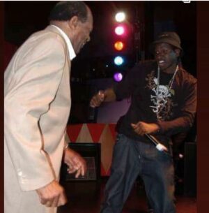Anwan Glover Instagram - Happy birthday to our Mayor 4 Life #marionbarry4life thank you for giving all the youth in Washington DC our 1st summer job. I thought I was rich when got my 1st pay check lol 😂! We love you forever … there will never be another ! The legacy you left us rich and full of strength! May You rest easy from alll of us here in the city! #TheMayor4Life as you jumped on stage with me this night and he a ball ❤️👑⏰🎂🔑