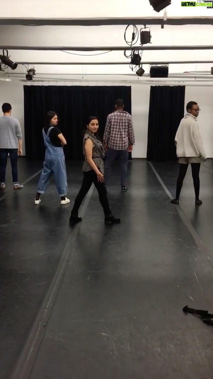 Anya Banerjee - 149 Likes - Miss these kids all in the same studio ❤️🔥@columbiamfaacting
#throwbackthursday #brunomars #lipsync #tomfoolery