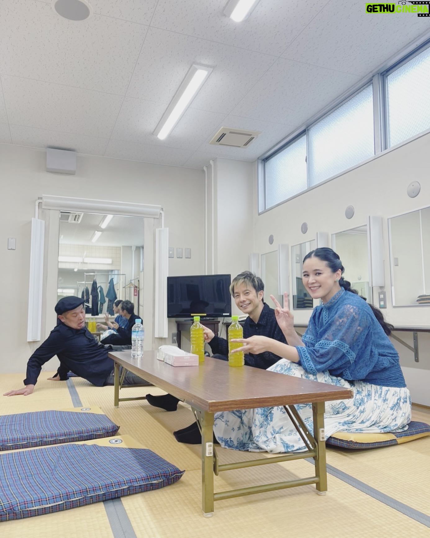 Aoi Teshima - 1.2K Likes - 2022年7月の18日三重県・鈴鹿市・イスのサンケイホール鈴鹿公演に遊びに来てくださった皆様ありがとうございました。セミファイナルで気持ちも高ぶって笑顔で歌えたと思います。暖かく迎えて下さってありがと☺️
-Aoi 🌹
#手嶌葵 #扇谷研人 #オオニシユウスケ
