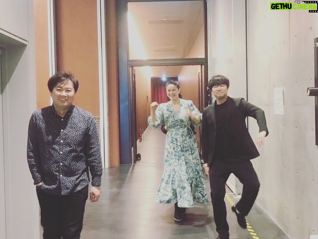 Aoi Teshima - 1.3K Likes - 2023年12月17日茨城県・水戸市民会館公演に遊びに来て下さった皆さま☺︎ありがとうございました!
ピカピカ新しいホールで歌うのって素敵な気分!
迎えて下さった皆さまのあたたかさも相まって、幸せなコンサートでした。本当にありがとう☺︎
大好きなミュージシャンのお二人とニッコニコでパチリ!
-Aoi🌹
#手嶌葵 #コンサート #
#水戸市 #aoitesima #江部和幸 さん
#大坂孝之介 さん