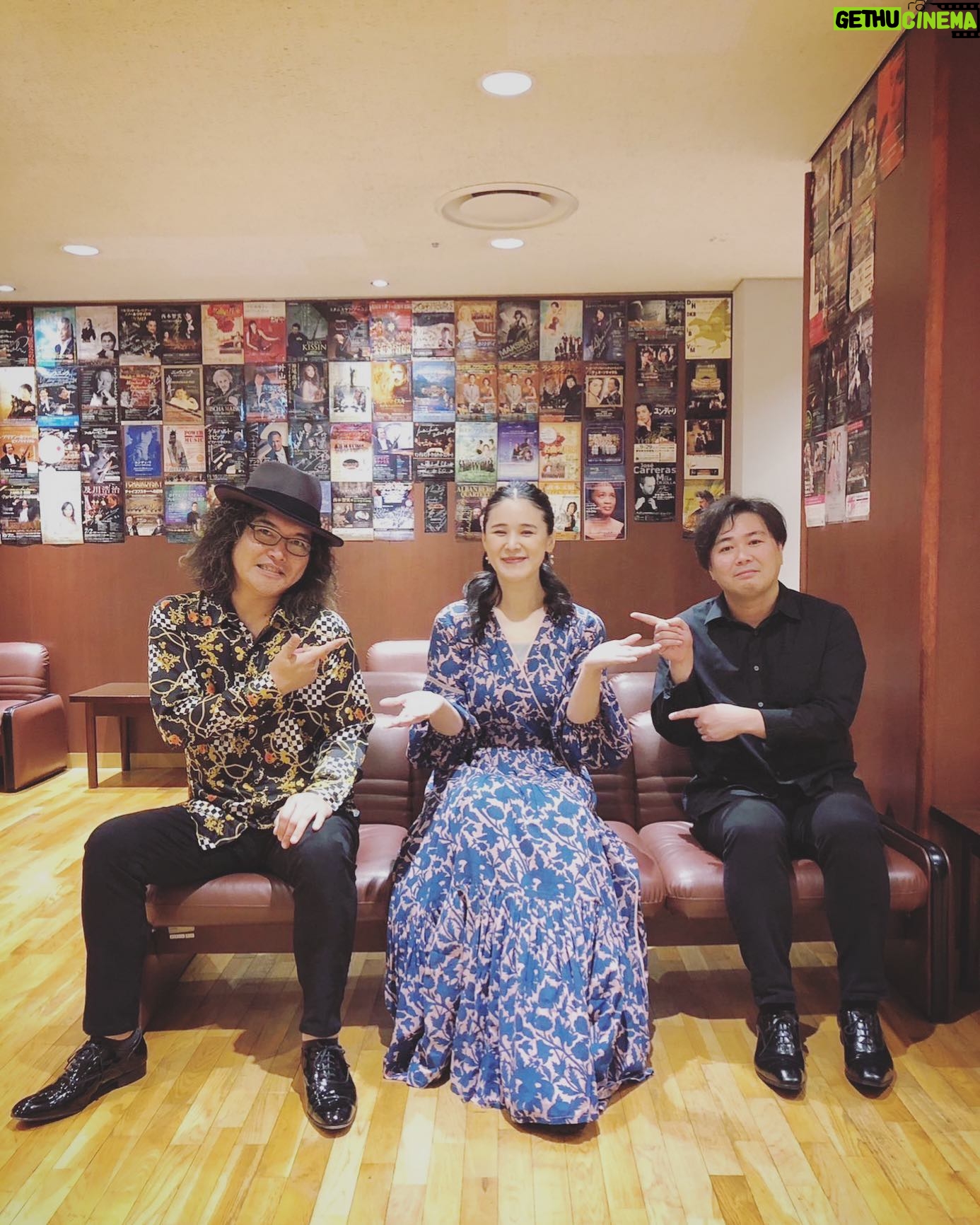 Aoi Teshima - 1.2K Likes - 2023年6月3日愛知県芸術劇場コンサートホールへお越し頂きました皆様、ありがとうございました。
大雨による交通障害により開演時間が大幅に遅れた事、情報が滞りご迷惑をお掛けした事をお詫び致します。
長い時間お待ち頂き公演を見て頂いたお客様ありがとうございました。また、開演が遅れた為にご参加を見送られた方々、申し訳ありませんでした。
皆様、どうかお気をつけてお帰りください。
手嶌葵