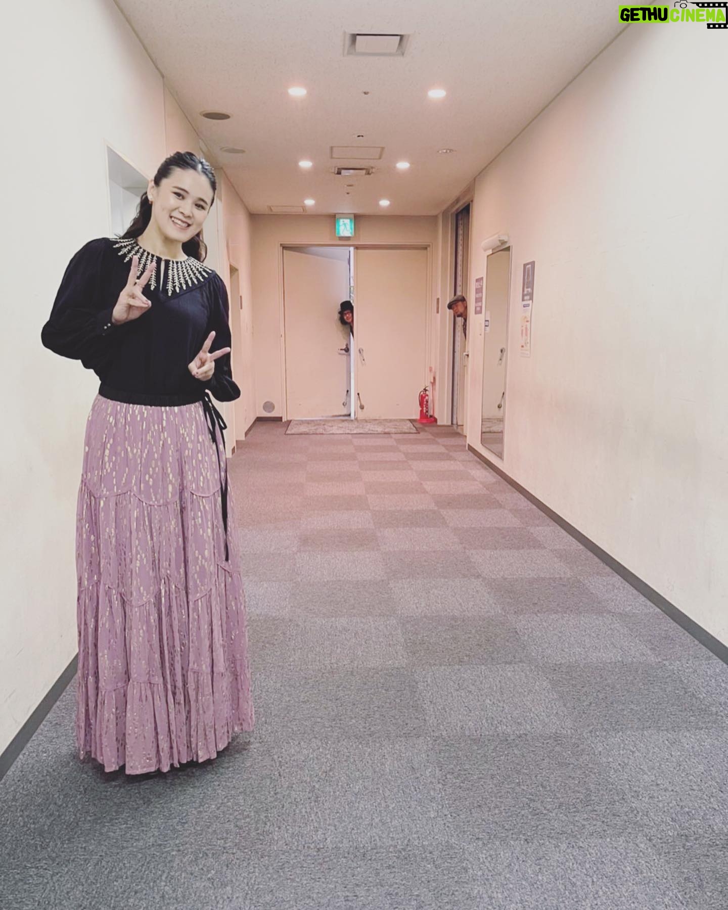 Aoi Teshima - 1.4K Likes - 1月29日香川県県民ホール公演に遊びに来て下さった皆さま☺︎ありがとうございました。
久しぶりの四国!香川の皆さんは本当に優しくて笑顔で歌えました!
そんな楽しい雰囲気のまま大好きなミュージシャンと一緒に☺︎
-Aoi🌹
#手嶌葵 #aoiteshima
#コンサート #ライブ
#真藤敬利 🎩🎹
#オオニシユウスケ 🧢🎸
@samuraiguitar0911