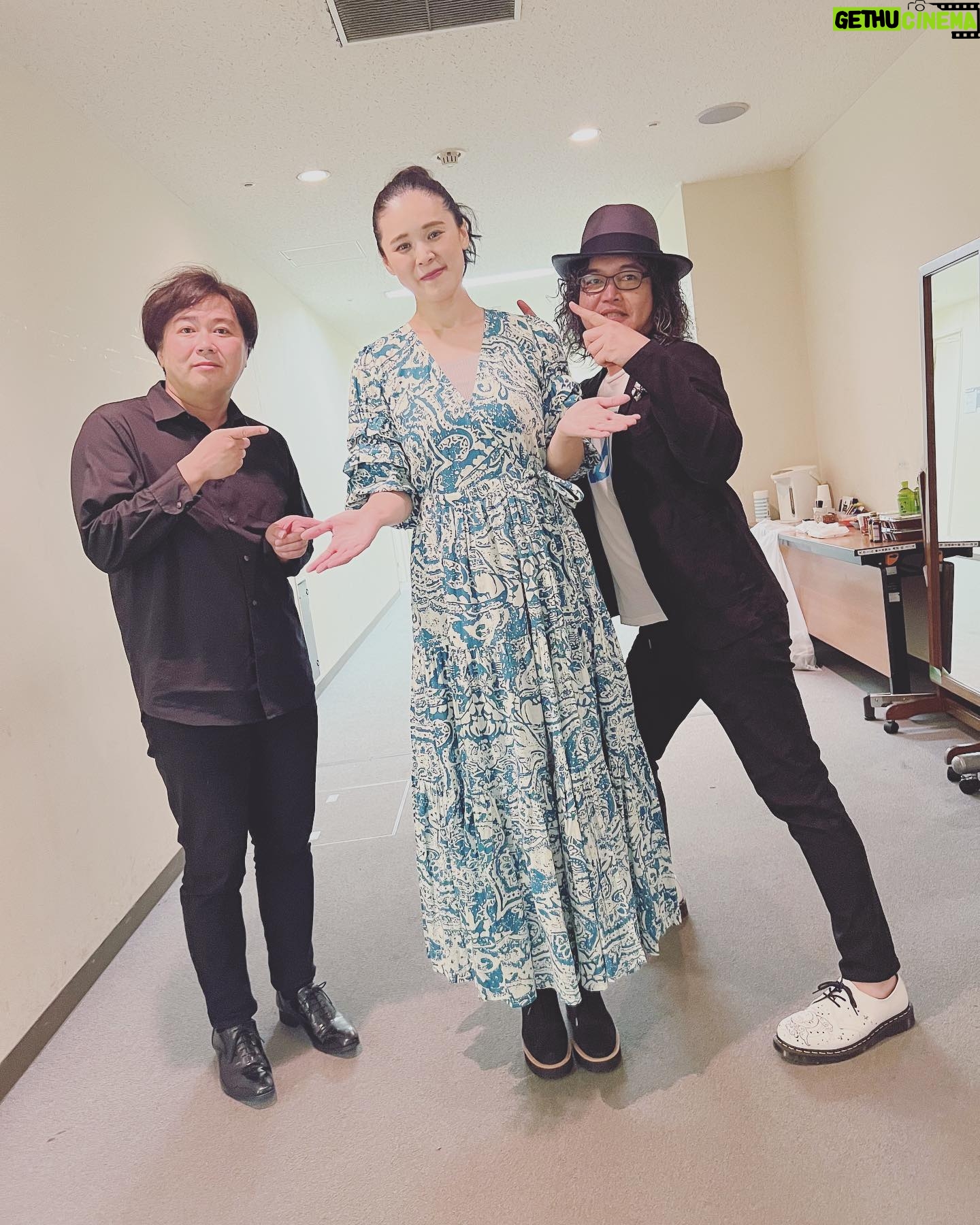 Aoi Teshima - 1.2K Likes - 2023年5月13日香川県民ホール公演に遊びに来て下さった皆さま☺︎あたたかい拍手で支えて下さって本当にありがとうございました!
-Aoi🌹
#aoiteshima #香川県民ホールレクザムホール
#江部和幸 さん #手嶌葵 #真藤敬利 さん