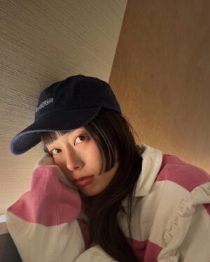 Aoi Yoshikura Instagram - 🧢🧢🧢
@_nounless
#pr#まゆげ服#cap