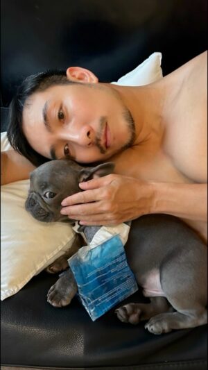 Apisit Opasaimlikit Instagram - HAPPY PAPA’s day
ผมรักป่ะป๊าที่สุด อยากตื่นมากอดป่ะป๊าแบบนี้ทุกวันคับ @joeybangkokboy
