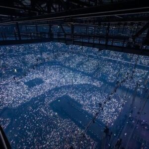 Apl.de.Ap Instagram - About last night: I can’t believe that happened again. We packed La Defense Arena with nearly 40k of you singing along. Paris, you’ve always been with us. It felt really amazing to be out there with my family doing what we love the most. For all the people who put in the work in putting this together, I’m truly humbled by rocking along my brother @iamwill @taboo and I. Special thanks to @daraxxi for making it all the way from South Korea 🇰🇷 to be with us for this special night. @blackeyedpeas til infinity.