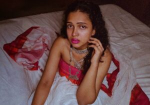 Apoorva Bhardwaj Instagram - It's really okay to not feel okay.
.
.
.
.
.
.
#actor #emotions #melancholy #oxidisedjewellery #saree #sareemodel #curlyhair #curlyhairactor #curlyhairactress #kfi #kerala #karnataka #bangalorecasting #curls #minimalist #sad #instamood #artsy #aesthetic #raw #artistsoninstagram #photoshoot #experimental #apoorvabharadwaj