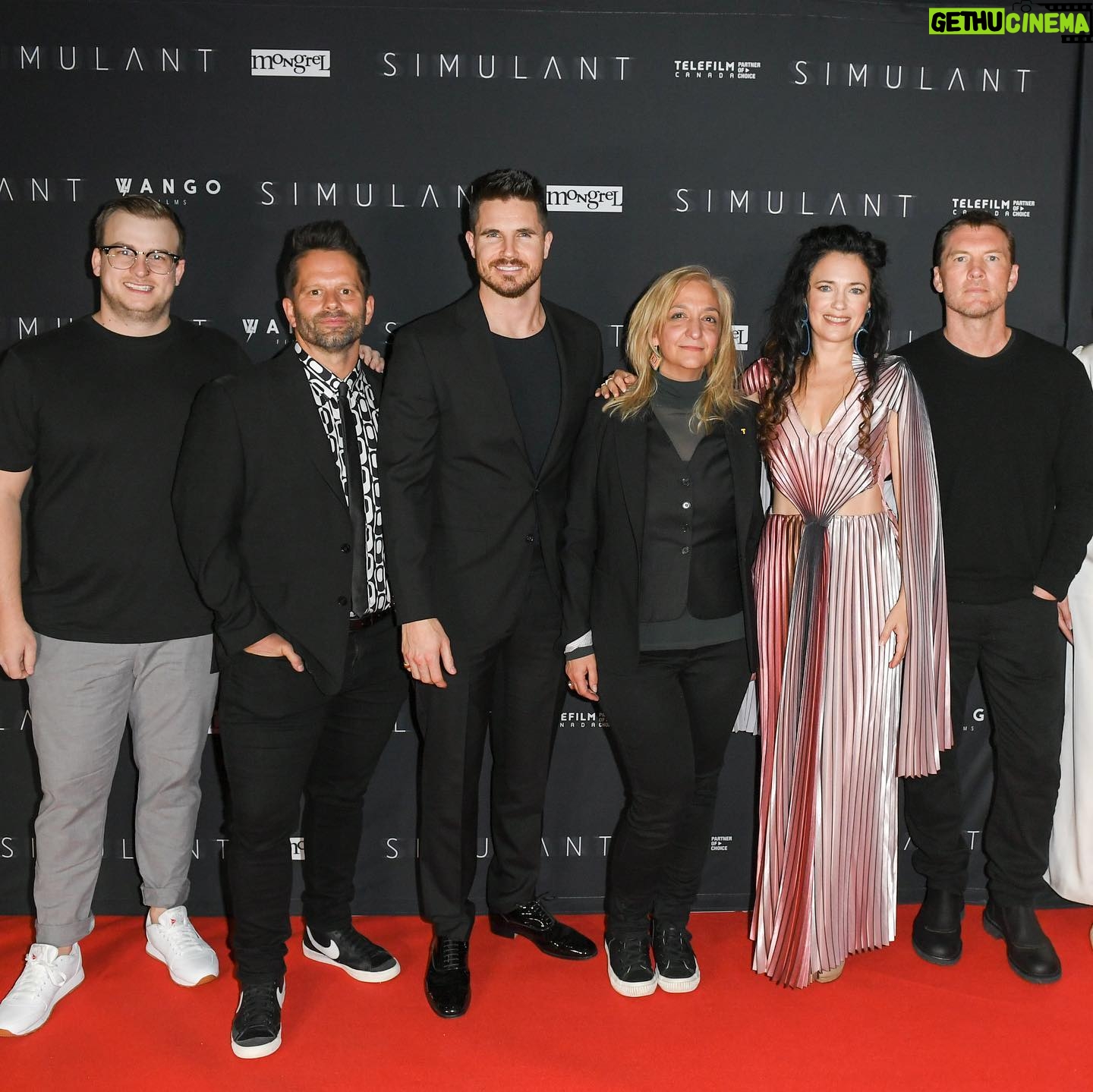 April Mullen - 795 Likes - For One Moment! Simulant Red Carpet @cineplexmovies @mongrelmedia @wangofilms What a weekend !!! Thank you to all those who came out to the big screen to support us !
Dress by @lesley_hampton
Earrings @lucys_handicrafts
@karlymadillmakeup
Photo:
@georgepimentel1