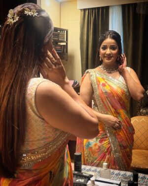 Apurva Nemlekar Instagram - ❤️❤️
.
Makeup - @manmeet_makeup_artist9201 
Hairstyle - @hairstylish_niki07 
.
@star_pravah 
.
#apurvanemlekar #hazeleyes #flowers #instapic #saavni💃 #premachigoshtonstarpravah