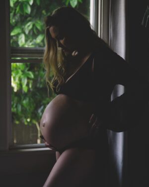 Aqueela Zoll Instagram - A little stroll down memory lane 🤎 7 months pregnant, 8 months pregnant, 5 days before I had Rozlo, her as a newborn, her now, & my “babies are magic & a miracle” face xx