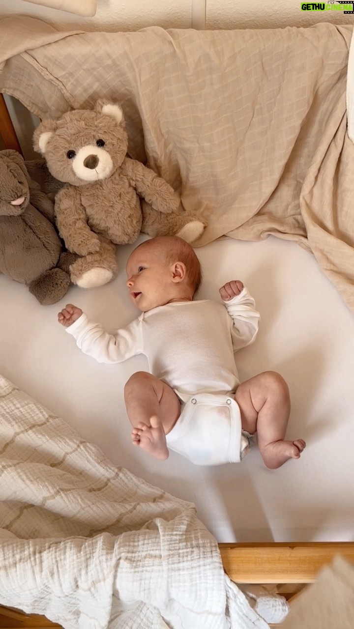 Aqueela Zoll - 328 Likes - We just want to be more like Rozlo. Effortlessly fashion forward, carefree cool, & irresistibly cute. Today’s outfit inspired by the Swiss Alps 😂 Thank you Auntie for you style help and camera genius @mariiahrothmann 🙌🏻