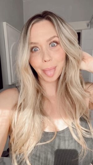 Aqueela Zoll Instagram - It’s a lovely day ♥️