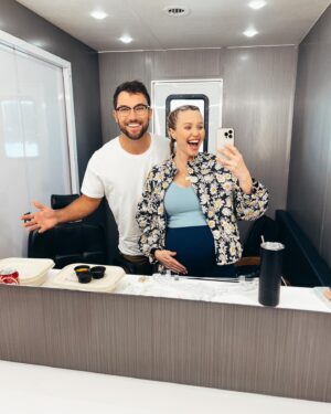 Aqueela Zoll Instagram - Baby’s first day on a big set!! Mom & dad’s first booked role as “Expecting Parents!” 😭 🙌🏻 I’m overwhelmed with praising God for the yeses I could never control. I was reminded three days ago that God is enthroned in our praises, meaning we’re encouraged to enthrone him through praise to release his miraculous provision. I don’t know a lot, but I know the very real life effects I’ve seen personally that come from praising God on the mountaintop, and also in the desolate valleys of our lives. Praise, in one form, is merely recognition expressed verbally or physically. If it’s been awhile since you recognized and verbally expressed something, anything, you’ve seen or experienced God do in your life, heart, mind, home, family, work, or arena of existence, do so. The next day, do so again. The fruit may be unseen before it is seen, but seeds of praise bear fruit. Of this, I am certain. ✨