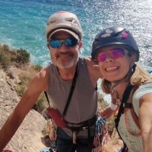 Araceli Segarra Instagram - Una estoneta a la via 95 Olé del Morro Falqui, ventadet el dia, però quina millor manera d'escampar les boires mentals, que bufi.❤️

#morrofalqui
#95ole
#clearyourmind 
#mindset 
#exercice 
#bodyandmind
#motivation
#eurithmics 
#sevenseas