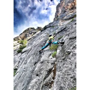 Araceli Segarra Instagram - 1.-El photograf, 
2.-la posturistas 
3.- i la mala bestia 
Fent el tonto per Croàcia 🥰
#posturinposturan
#rockclimbing 
#climbing