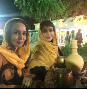 Aram Yousefinia Instagram - #بازیگران_محبوب #بازیگر_زن #حدیث_فولادوند #دوستان_خوب