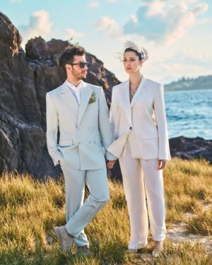 Aras Aydın Instagram - Biz🪽

Fotoğraf: @beratcapin
Makyaj: @melisilkkilic
Saç: @ibrahim.junior
Styling: @ecesisik @sinemaslikara
Ve tüm misafirperverliğiyle @palmalifehotel🪩🍇🪼🧚🏽‍♂️🪻🙏🏽🍀