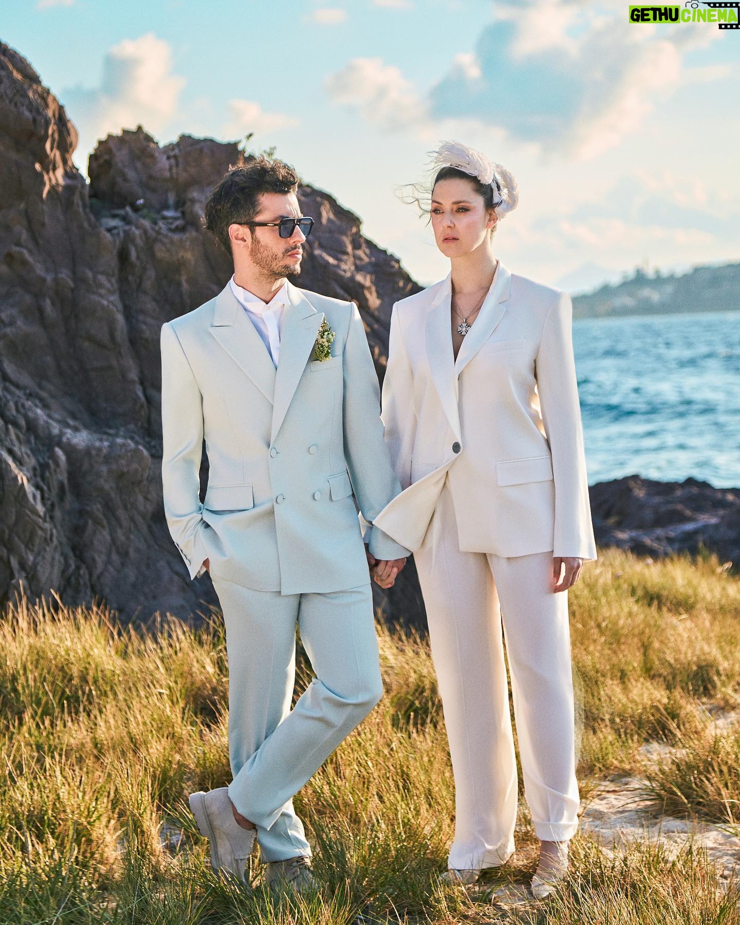 Aras Aydın - 82.8K Likes - Biz🪽
Fotoğraf: @beratcapin
Makyaj: @melisilkkilic
Saç: @ibrahim.junior
Styling: @ecesisik @sinemaslikara
Ve tüm misafirperverliğiyle @palmalifehotel🪩🍇🪼🧚🏽♂️🪻🙏🏽🍀