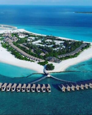 Arbaaz Khan Instagram - @brenniakottefaru ❤️
A truly Maldivian experience. Loved every moment on this beautiful resort. The beaches , the sunset the comfortable stay all made it a wonderful experience. Thank you @ali.zahir.hilmy for hosting me and making sure I had a great stay and time of my life. Compels me to visit this beautiful island resort @brenniakottefaru again soon. Special thanks to @iammdwasim and @aminath_zaady. Hope to be back soon ❤️🤗