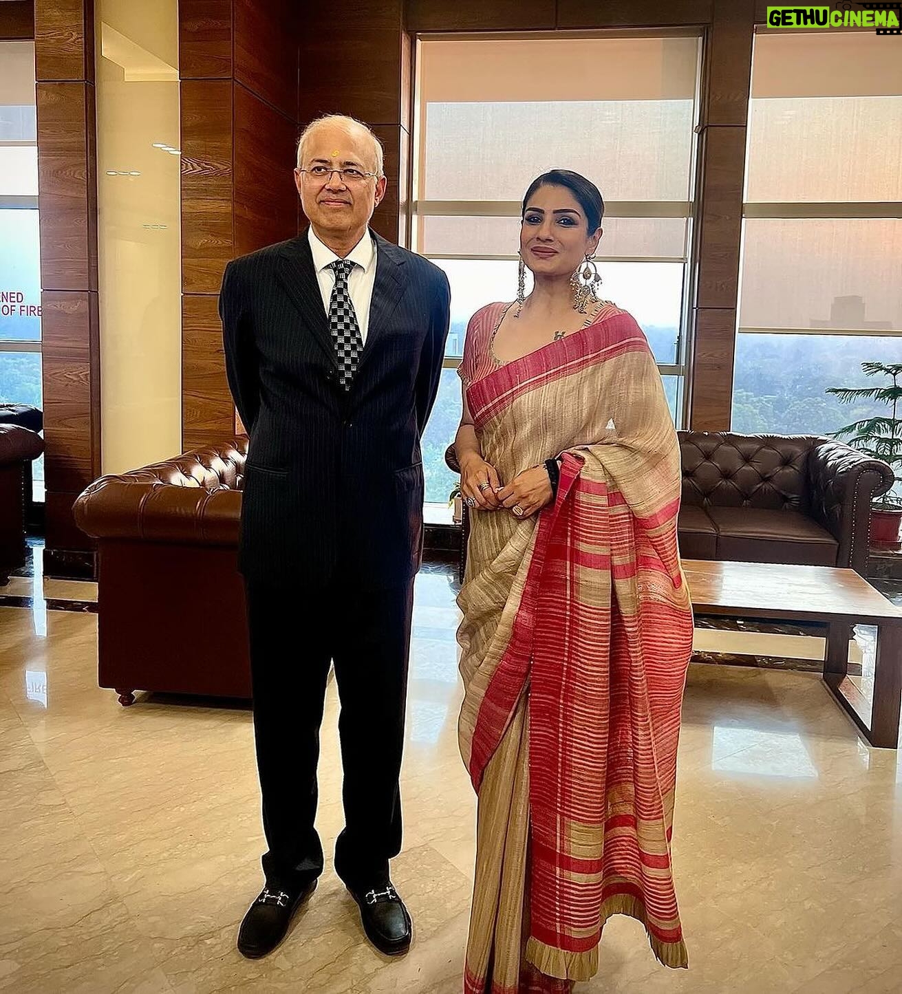 Arbaaz Khan - 26.6K Likes - Posted @withregram • @officialraveenatandon As I walked into the halls of Delhi High Court for the special screening of our film, Patna Shuklla, hosted by the Delhi High Court Bar Association, my heart was filled with gratitude. Meeting the respected judges and lawyers who work tirelessly in our judicial system was truly an honor beyond words. It made me so proud to play a character inspired by the amazing lawyers our country has. Standing on the same Dais as Acting Chief Justice Mr. Manmohan, promoting, screening Patna Shukla alongside him and various others esteemed members of the Delhi High Court Bar Association tops the list. As a mother, the realization that my child’s rights can be taken away in an instant is deeply troubling. But knowing that distinguished lawyers are on the path to fight for justic and make a difference gives me hope. Every day, lawyers work tirelessly to bring about positive change.
I am deeply grateful to the Delhi High Court Bar Association for providing such a remarkable opportunity for a film like this, one that needs to be seen by everyone for the message it tells. Watch Patna Shukla on Disney Hotstar streaming 29th March onwards.