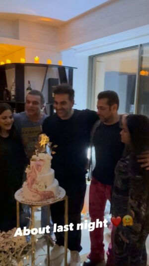 Arbaaz Khan Instagram - #siblings #familytime